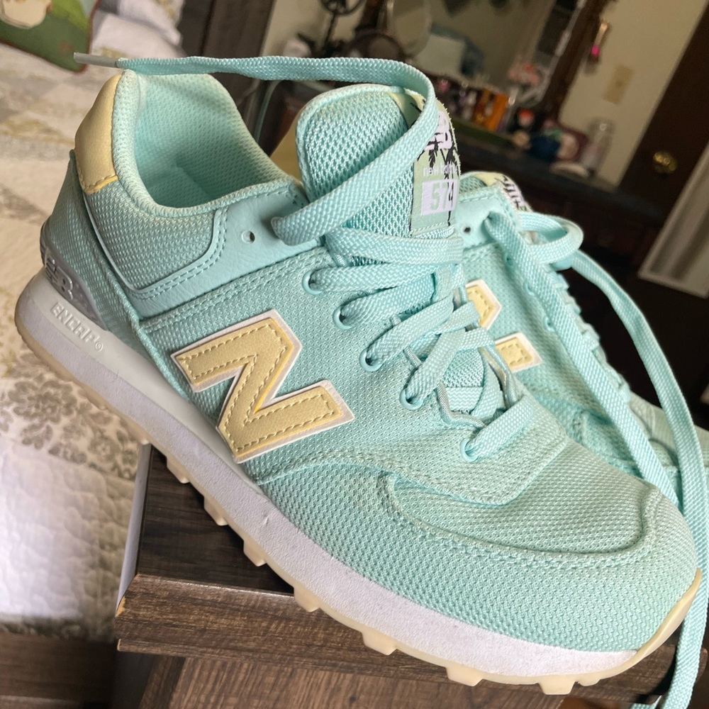 New Balance 574 Retro canvas Mint color EUC